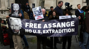 La justicia británica aplaza su decisión sobre la extradición de Assange y pide nuevas garantías a EEUU