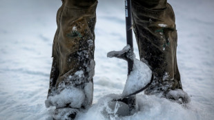 Unos 200 pescadores son rescatados de una placa de hielo a la deriva en EEUU