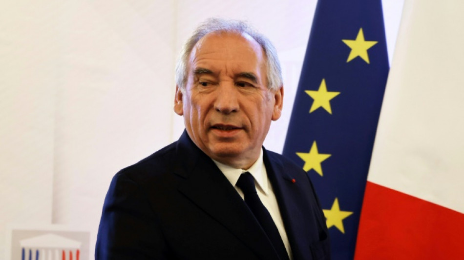 Budget, retraites: Bayrou et les socialistes proches d'un accord de non censure 