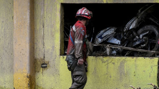 Día y noche, sigue búsqueda de sobrevivientes tras alud en pueblo de Venezuela