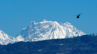 Mueren cinco turistas mexicanos y su piloto en un accidente de helicóptero en Nepal