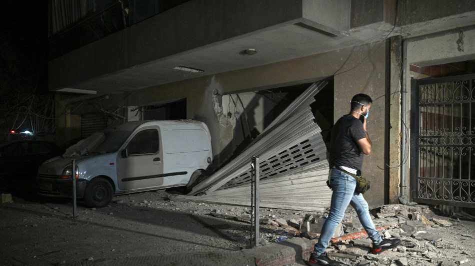 Israele conferma, 'attacco mirato a Beirut'