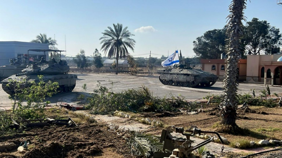 Israel despliega tanques en Rafah y controla paso fronterizo entre Gaza y Egipto