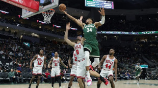 Antetokounmpo dominant as Bucks gore Bulls, take series