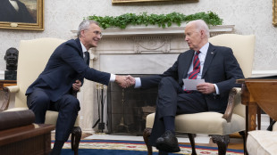 Biden vede Stoltenberg, 'bene aumento della spesa per la Difesa'