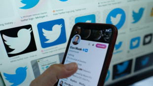 Twitter: des badges bleus de certification imposés sans consentement