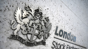 Borsa: l'Europa parte calma, Londra +0,2%