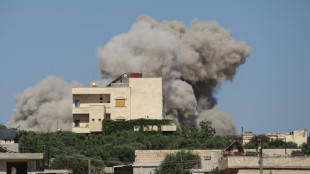 Al menos 13 muertos en bombardeo ruso en provincia siria controlada por rebeldes