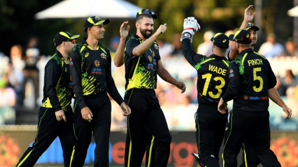 Maxwell magic sees Australia beat Sri Lanka and seal T20 series 