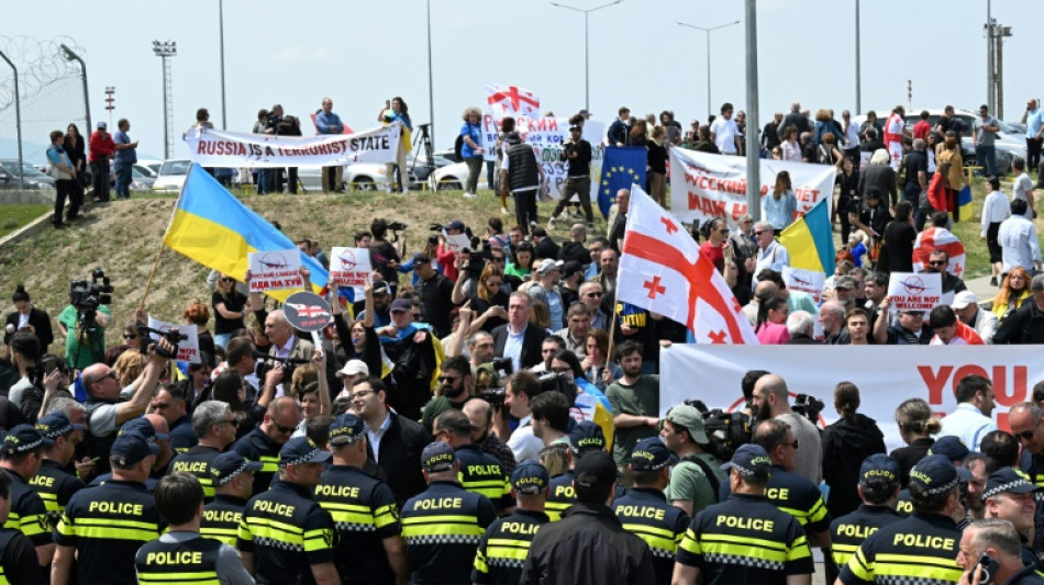 Premier vol Moscou-Tbilissi en quatre ans, l'opposition géorgienne vent debout