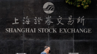 Borsa: Shanghai apre a -0,26%, Shenzhen a -0,23%