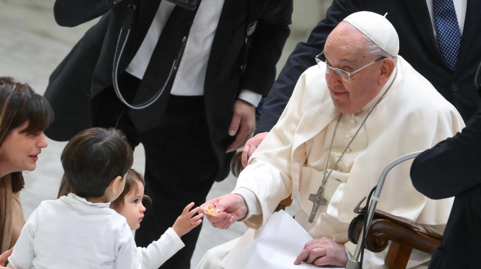 Il Papa caduto a S.Marta, contusione all'avambraccio