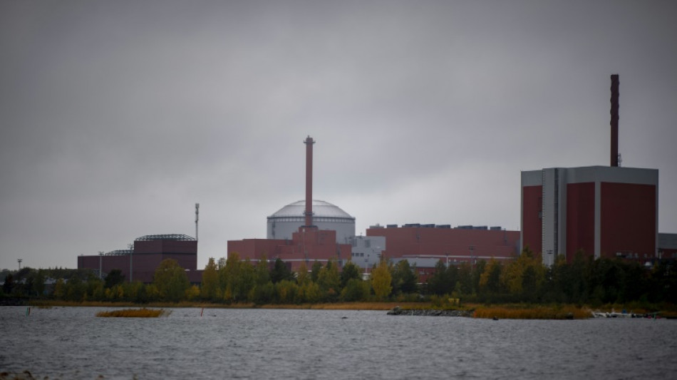 La Finlande met en service son nouveau réacteur nucléaire, l'Allemagne éteint ses derniers