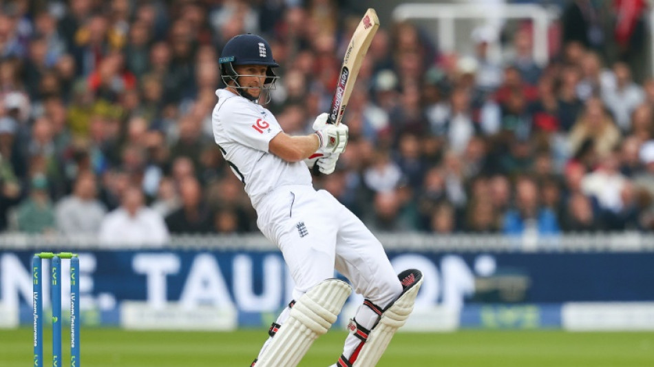 Root puts captaincy cares behind him as he joins '10,000 club'