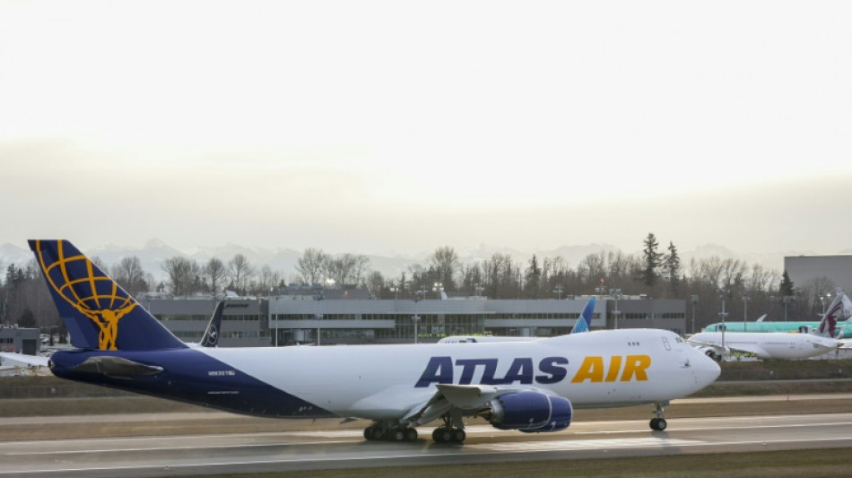 Atterrissage en urgence à Miami d'un Boeing 747 cargo après un "incendie de moteur"