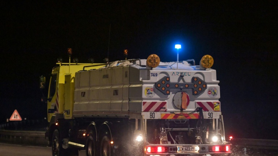 Huit départements du Grand Est restent en vigilance orange neige-verglas, l'Ile-de-France repasse en jaune