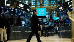 Wall Street en ordre dispersé, la technologie en forme grâce à Facebook