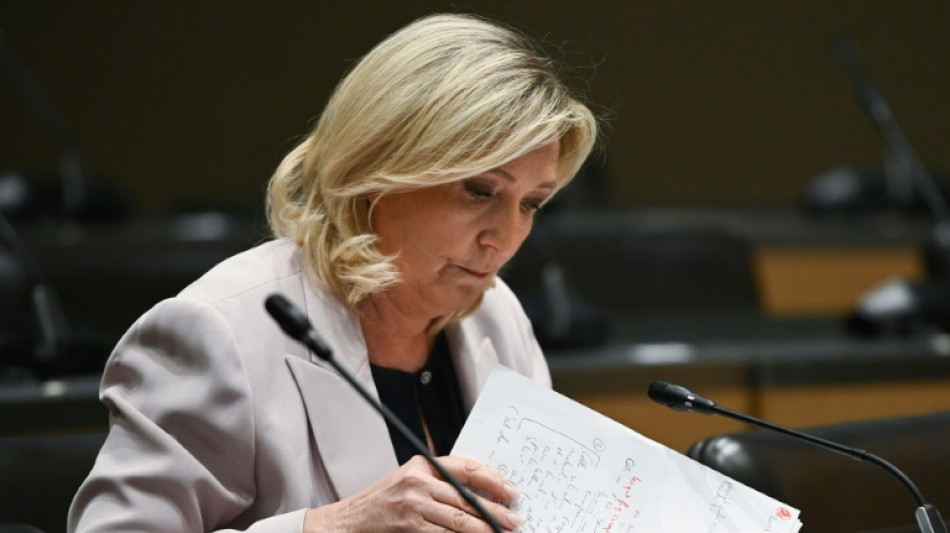 Prêt russe au RN: Marine Le Pen dément toute contrepartie politique pour Poutine