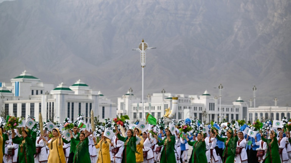 En grande pompe, le Turkménistan inaugure une ville en l'honneur de son homme fort