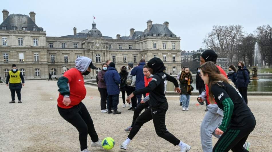 Voile dans le foot: la FFF dans l'embarras 