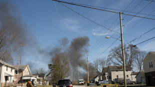 Alerte levée aux Etats-Unis après le déraillement d'un train de produits chimiques