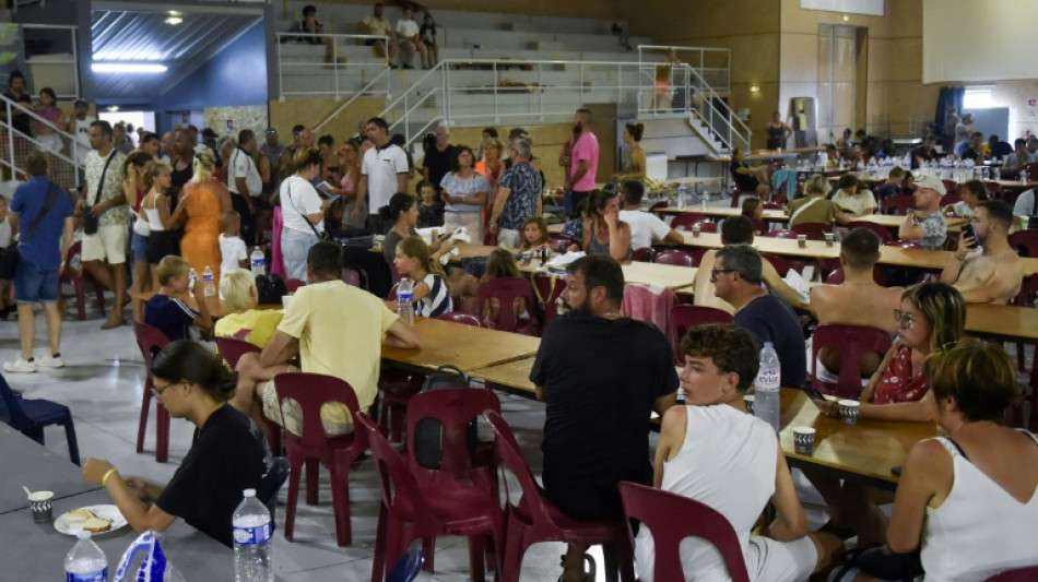 L'incendie dans les Pyrénées-Orientales stabilisé, un camping détruit