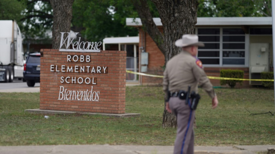 Adolescente mata a 18 niños en una escuela en Texas