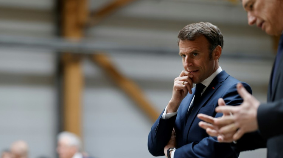 "Les casseroles ne feront pas avancer la France", dit Macron en Alsace