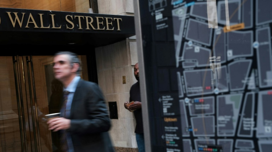 Wall Street ouvre en hausse, plutôt satisfaite du rapport sur l'emploi