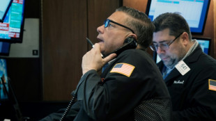 Wall Street termine en hausse, au plus haut depuis un mois