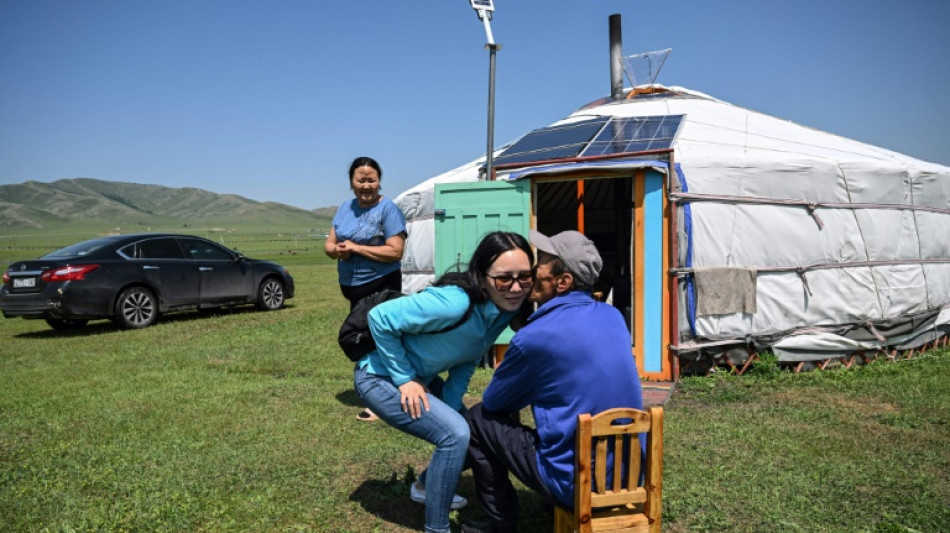 Eleveur ou col blanc: les Mongols tiraillés entre ville et campagne