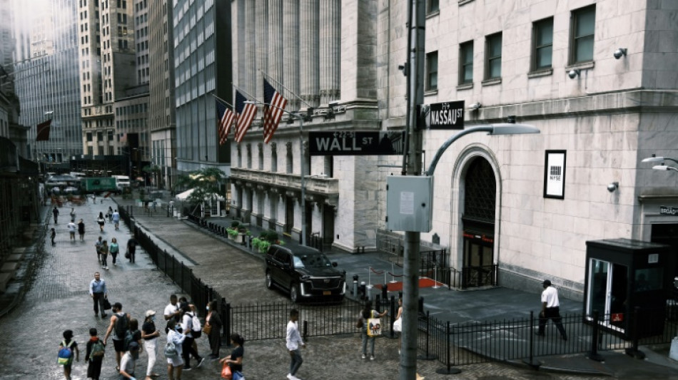 Wall Street en léger retrait en attendant l'inflation cette semaine