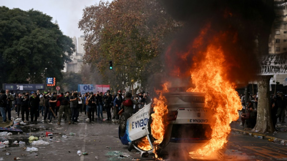 Graves incidentes frente a Congreso argentino antes de voto crucial para Milei