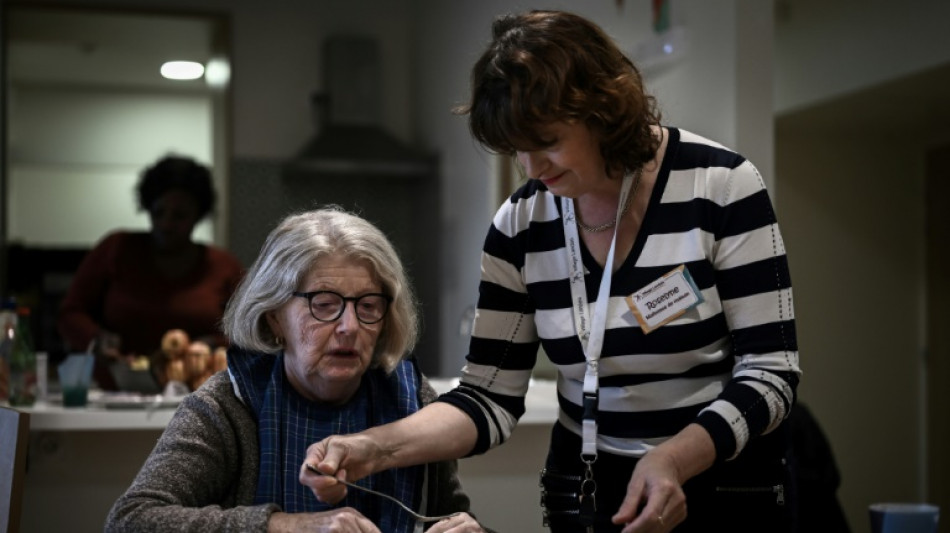 Pacientes com Alzheimer deverão seguir esperando por medicamento