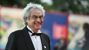 "Trous blancs": le physicien Carlo Rovelli s'aventure au-delà des trous noirs