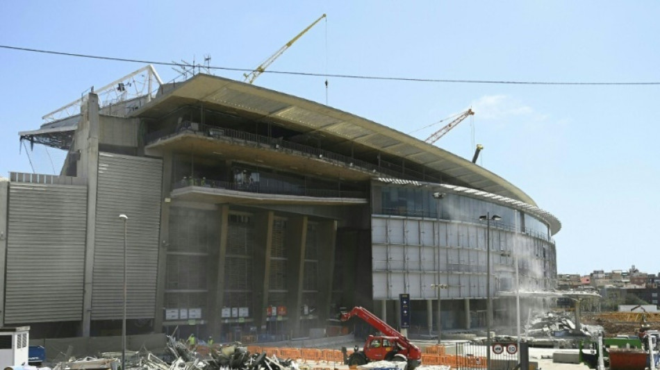 Trabalhadores brigam em obra do novo Camp Nou