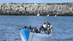 Encuentran cuatro migrantes muertos en una embarcación cerca de Canarias