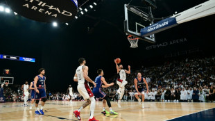 EUA vence Sérvia em amistoso de preparação do basquete para Jogos de Paris