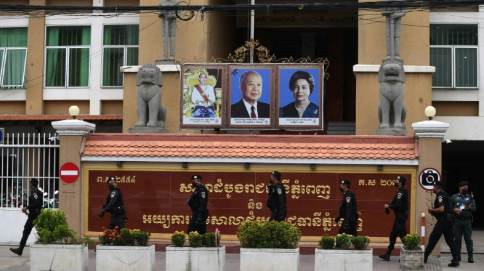 Histórico opositor de Camboya en el exilio es condenado a 10 años de cárcel