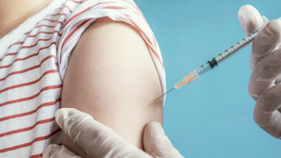 Aifa, poche reazioni avverse ai vaccini(-39%) e il 93,5% è lieve