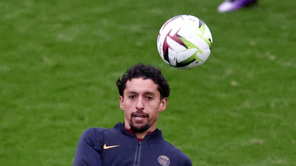 Marquinhos volta treinar com o PSG após lesão