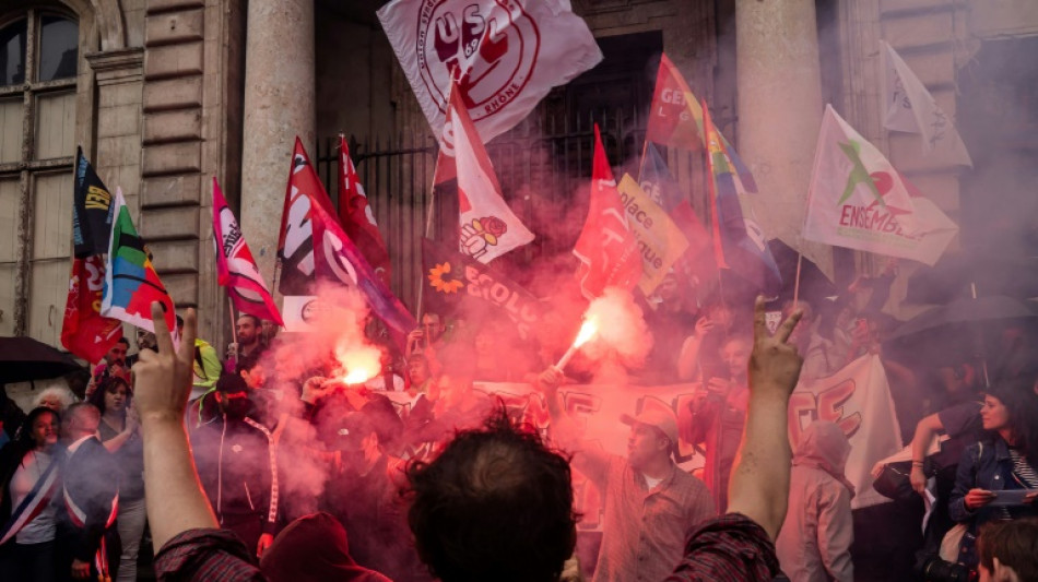 Législatives: des dizaines de milliers d'antis-RN attendus dans la rue