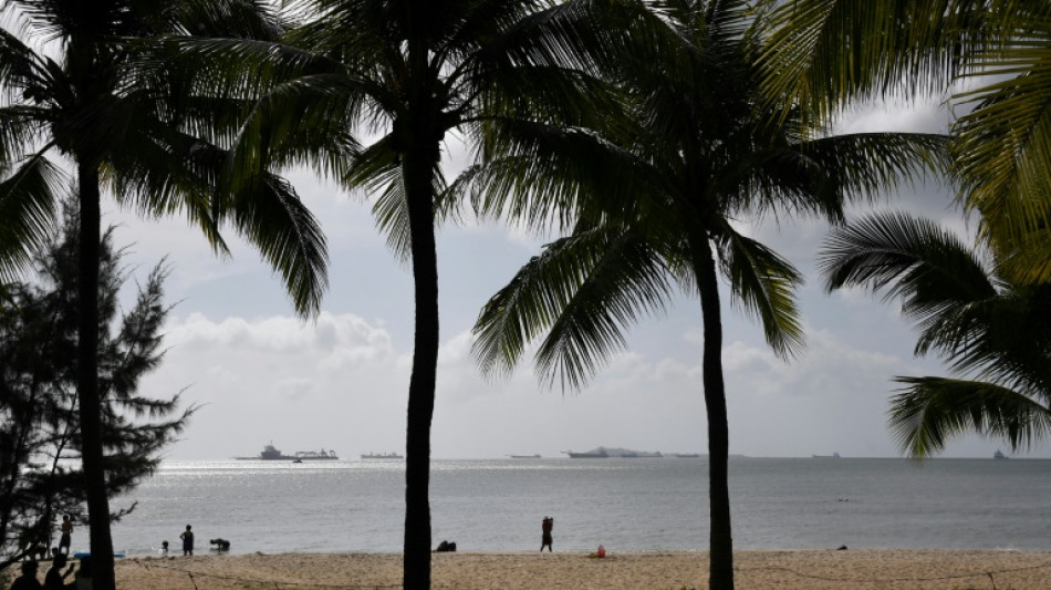 Chine/Covid: une partie des touristes coincés sur une île autorisés à partir