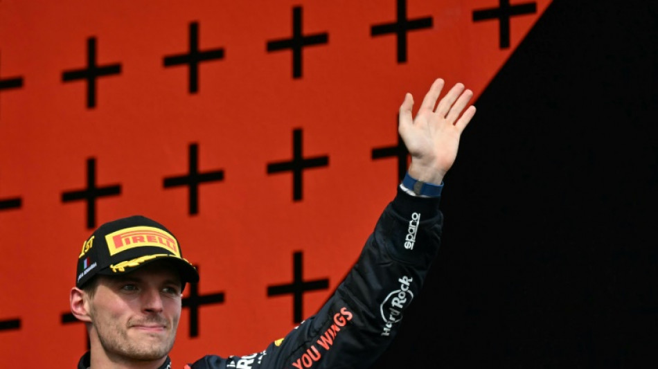 Verstappen resiste a Norris e vence GP da Emilia-Romagna