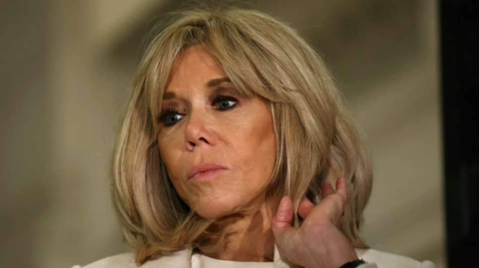 Courte apparition de Brigitte Macron dans "Emily in Paris"