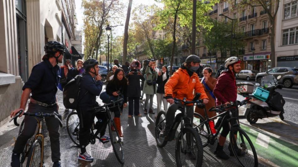 Des coursiers "ubérisés" pédalent de Paris à Bruxelles pour se faire entendre