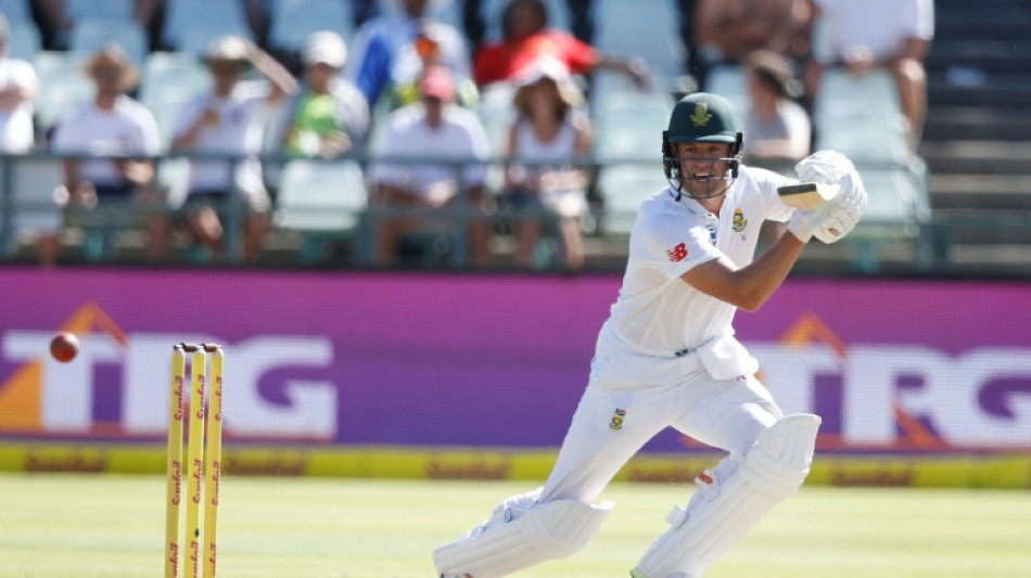 De Villiers hopes grass is greener for golf team-mate Barty