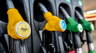 Carburants: les trois plus gros distributeurs alimentaires ne feront pas de vente à perte