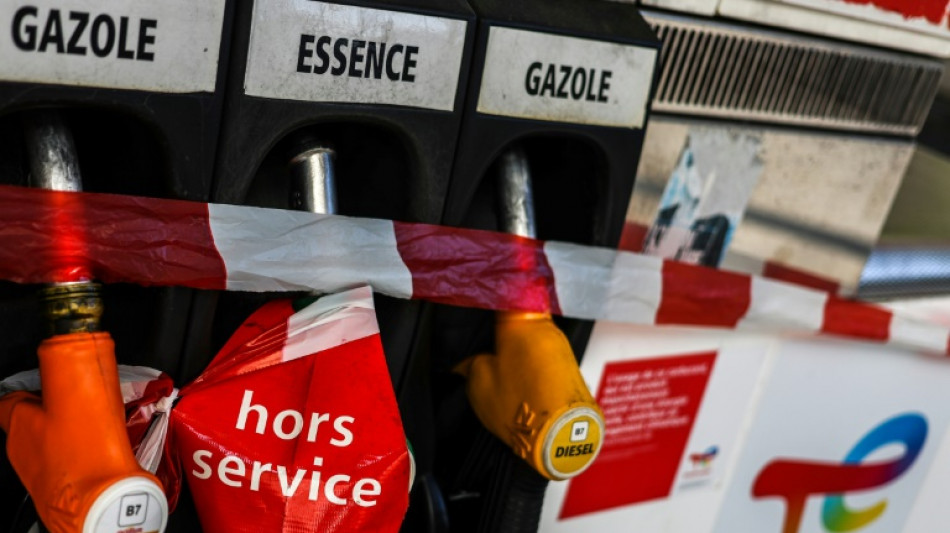 Carburants : journée décisive pour les mouvements de grève, sous la menace des réquisitions