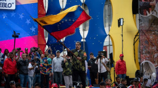 Chavismo marcha en respaldo a Maduro mientras la oposición denuncia intimidación